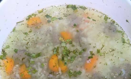 Sopa de arroz con hígado de conejo para niños y papilla de trigo (olla a presión + estufa)