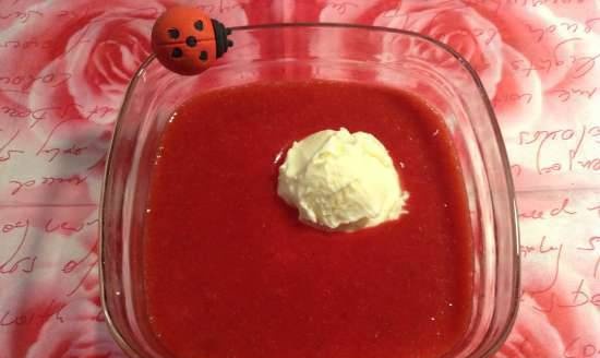 German Strawberry Soup (Erdbeersuppe)