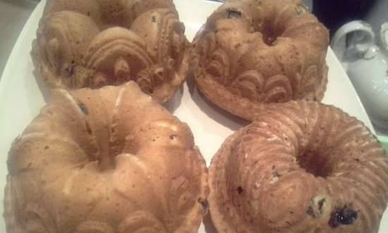 Cottage cheese muffins with raisins in "Garland"