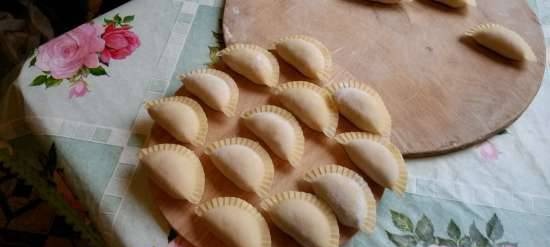 Dumplings on buckwheat-wheat choux pastry (lean)