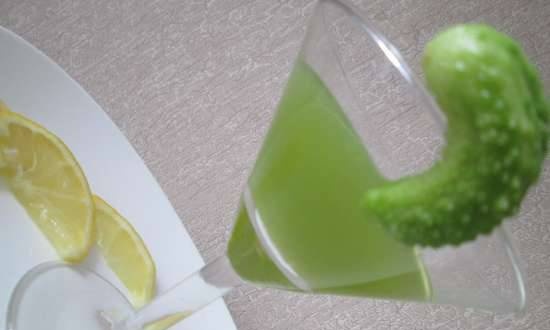 Cucumber juice with kiwi