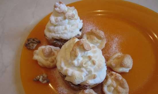 Baked apples with meringue - summer food for children