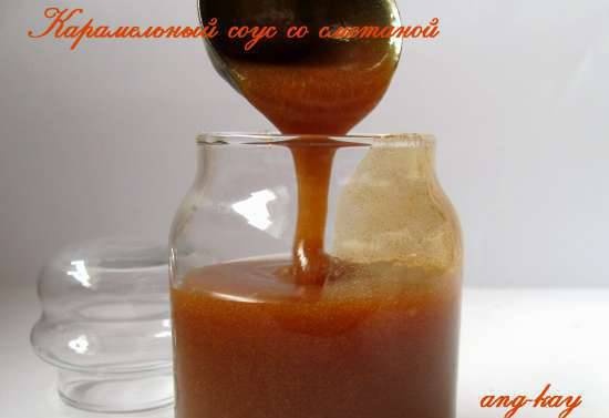Caramel sauce with sour cream