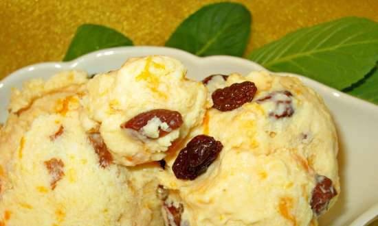 קינוח גלידת אורז עם משמשים יבשים וצימוקים