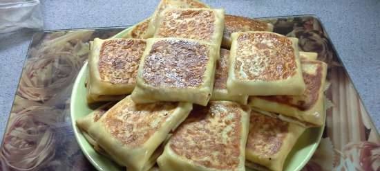 Pannekaker fylt med cottage cheese