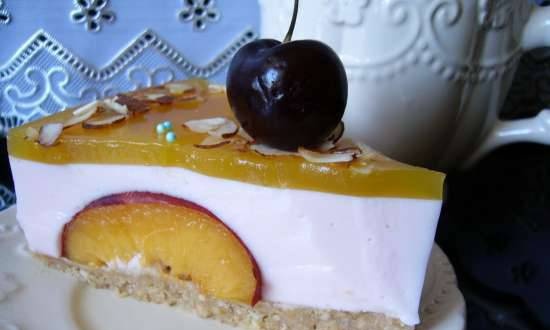 Curd-yoghurt cake with nectarines and mango jelly