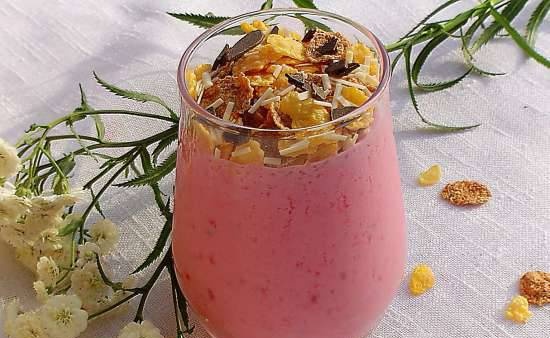 Strawberry-Blackberry Yogurt Shake