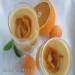 Mousse de crema de albaricoque con jugo de naranja