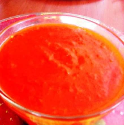 Yellow tomato ketchup with dried apricots