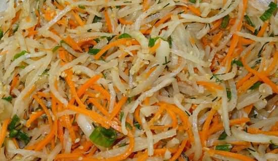 Kohlrabi salad with carrots
