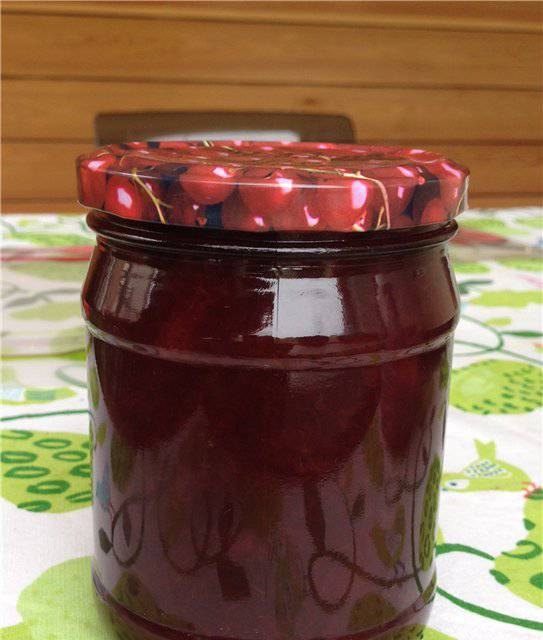 Plum jam with citrus zest