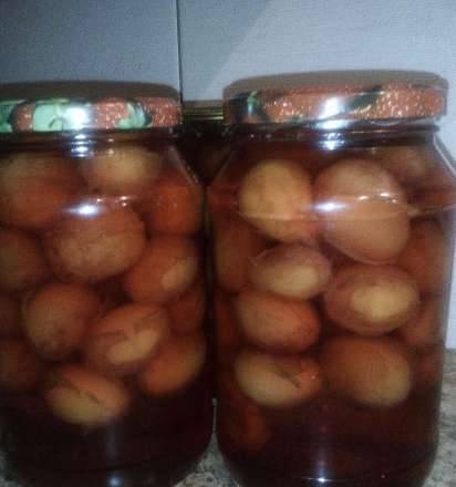 Fragrant plums in syrup