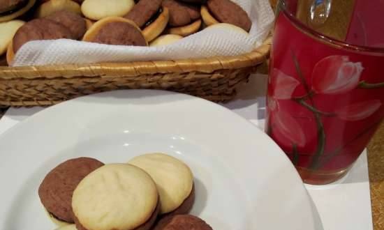 Shortbread cookies Shakhmatka vanilla-chocolate with chocolate filling
