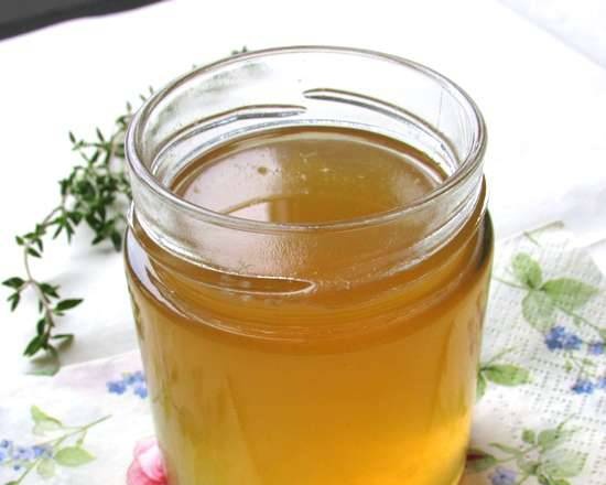 Japanese quince jelly with thyme