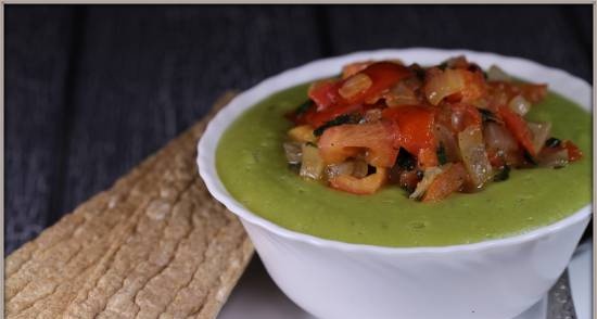 Lean pea soup with cumin