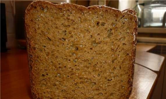 לחם שיפון חיטה עם עולש (יצרנית לחם)