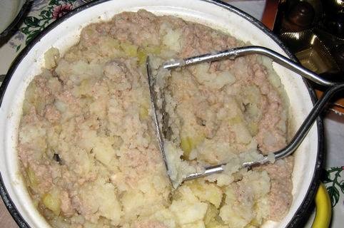 Mashed potatoes with cod liver
