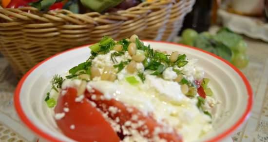 Red tomato salad with cottage cheese