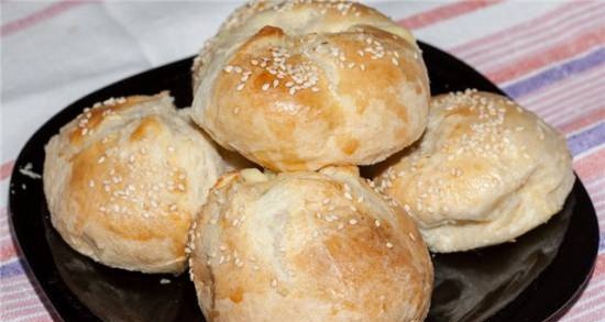 Puff pastry knysh buns