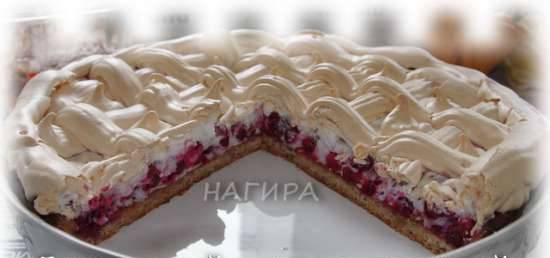 Lingonberry pie with meringue (with nut dough)