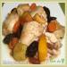 Pollo guisado relleno de frutos secos sobre coñac en una olla de cocción lenta Russel Hobbs (3,5 l)