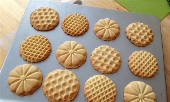Butter cookies "stamped"