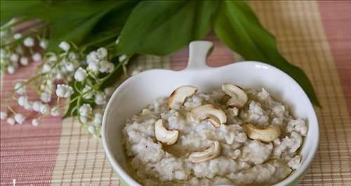 Healthy Oatmeal with Cashews and Linseed Oil (for Zigmund & Shtain MC-DS42IH)