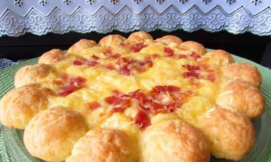 Pastel Choux con Queso y Tocino