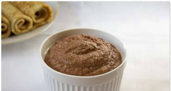 Chocolate-apple spread for pancakes and fritters