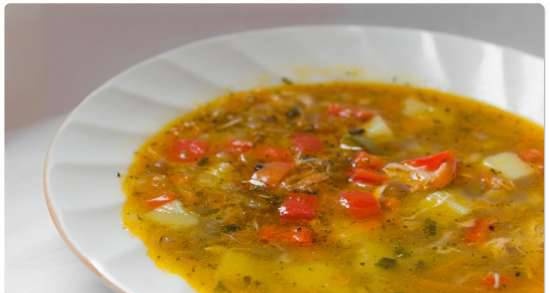 Chicken soup with green lentils
