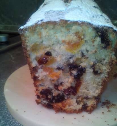 Cupcake with dried fruits