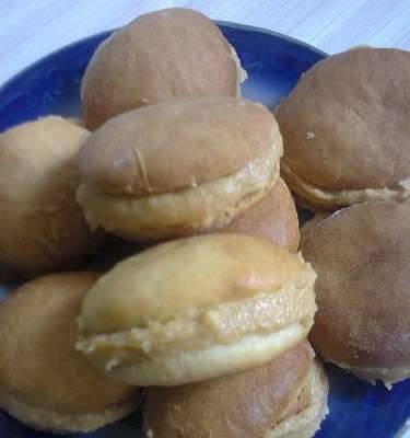 Brine biscuits with biscuit cream
