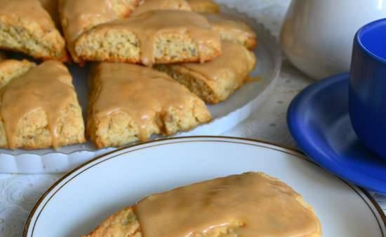 Scones with oatmeal and coffee glaze