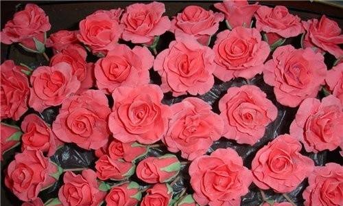 Róże z mastyksu Wilton