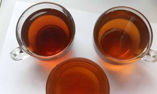 Fermented tea "Currant benefit" from black currant leaves and other