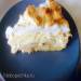 Apple cheesecake (kezekuhen) with meringue