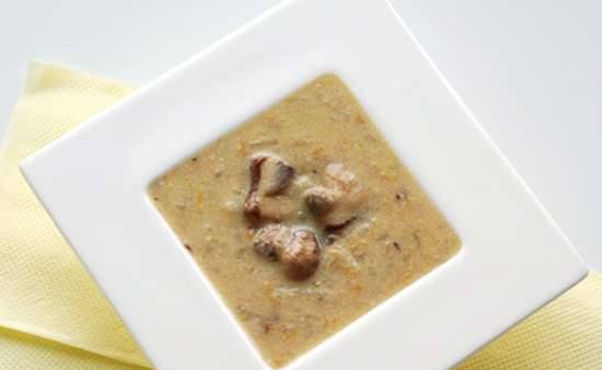 Soup with porcini mushrooms