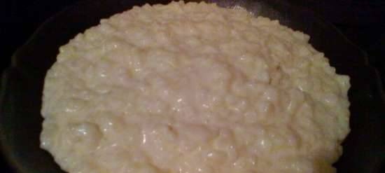 Porridge di riso al latte in un multicooker Philips 3060