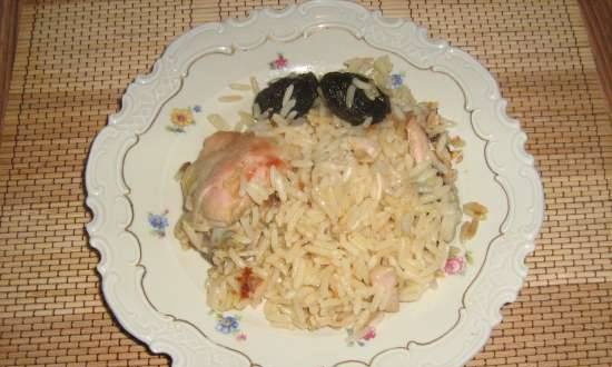 Rice with chicken and smoked prunes