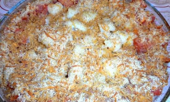 Cauliflower baked with cheese and tomatoes