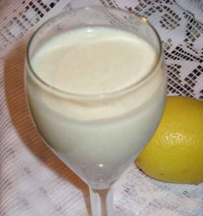 Banana oatmeal smoothie (best way to start your morning)