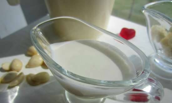 חלב אגוזים במסחטת המברגים Kitfort KT-1101