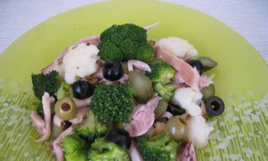 Salade met gevogelte en broccoli
