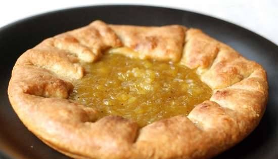 Rhubarb jam pie with curd dough