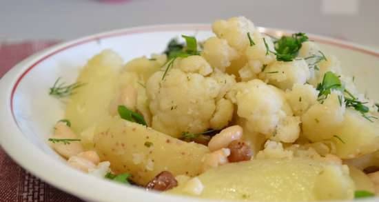Ragout of cauliflower, potatoes, beans with raisins (tagine)