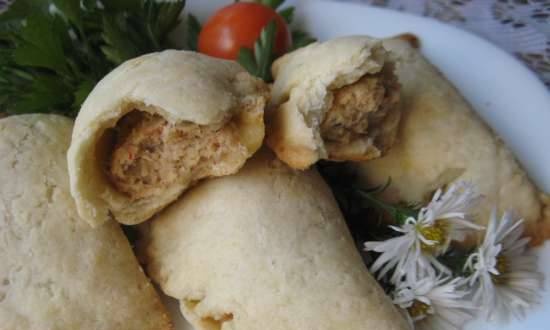 Chicken stew-filled shortbreads