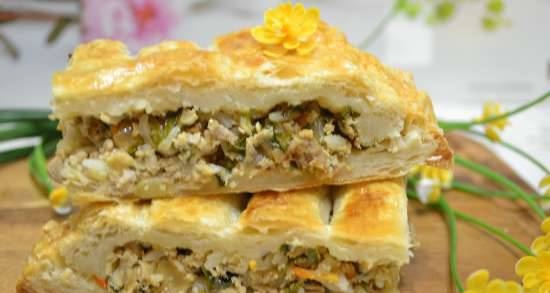 Closed pie with lazy stuffed cabbage rolls