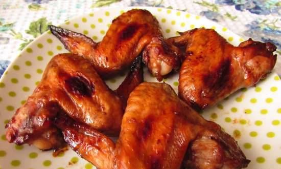 Chicken wings baked in pomegranate marinade