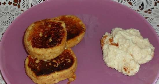 Diet low-carb cheese pancakes