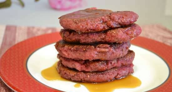 Lean whole-wheat pancakes with flax bran and pureed raspberries